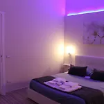 فندق مبيت وإفطار Da Polly A Piazza Amedeo 4*