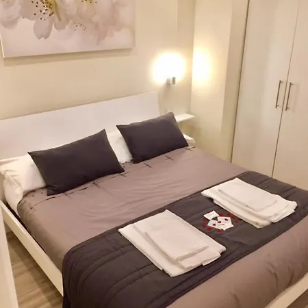 Da Polly A Piazza Amedeo Bed & Breakfast Napels