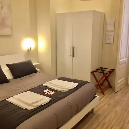 Da Polly A Piazza Amedeo