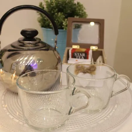 Da Polly A Piazza Amedeo 4*