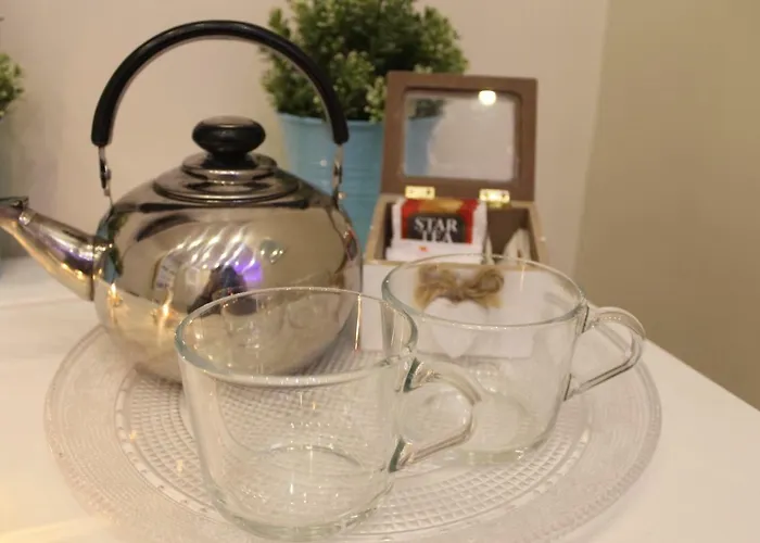 Da Polly A Piazza Amedeo 4*