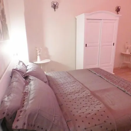 Da Polly A Piazza Amedeo 4*