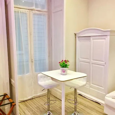 Da Polly A Piazza Amedeo Νάπολη